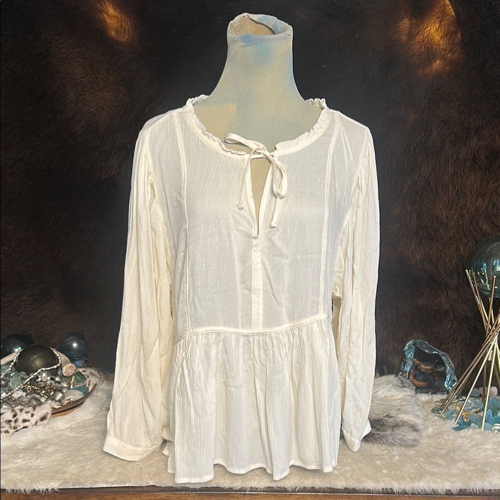 SO Cream Tie-Neck Blouse NWT L (5175)
